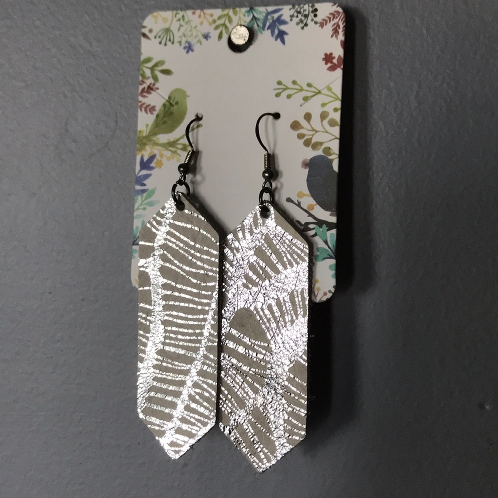 3/$20 ✨ Recycled Genuine Leather Earrings
